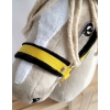 Licol avec Fourrure Noire pour Cheval  Bâton  A3 Jaune