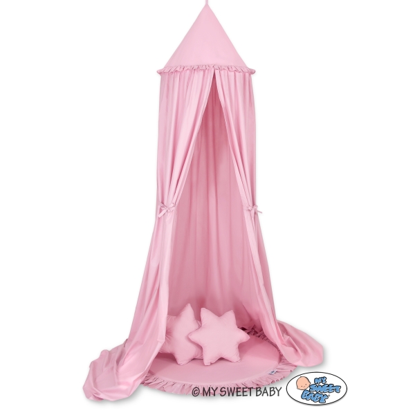Ciel avec tapis et coussins rose